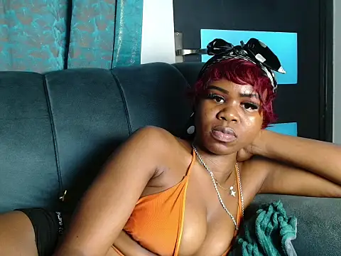 Ebony-Starr live cam on StripChat