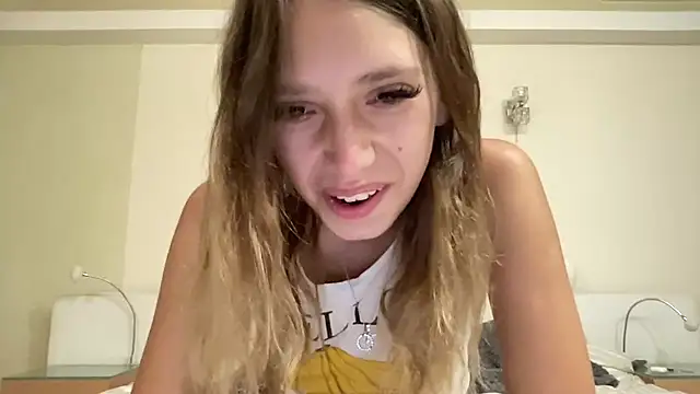CapriceBaby live cam on StripChat