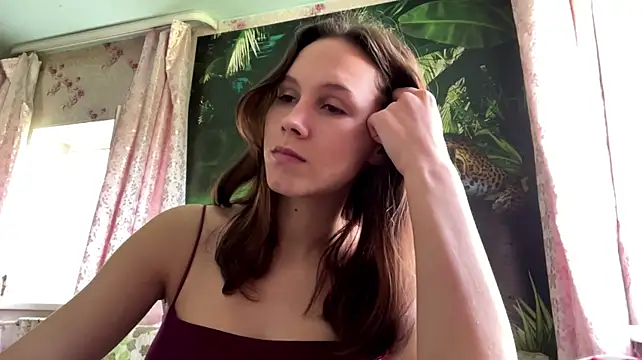 EllynDincher live cam on StripChat