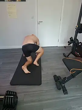 Gaz0010 live cam on StripChat