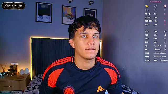 Leo_Savage_ live cam on StripChat
