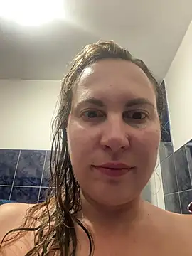 SweetnessDaisie live cam on StripChat