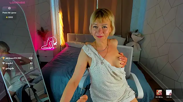 Ann_Annise live cam on StripChat