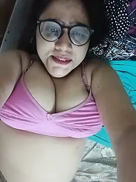 Wildsimmi27 live cam on StripChat