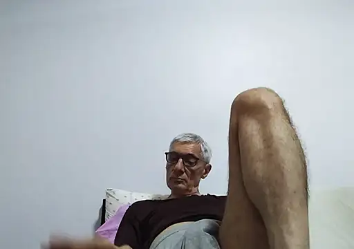 BIGUNCUTHARDCOCK live cam on StripChat