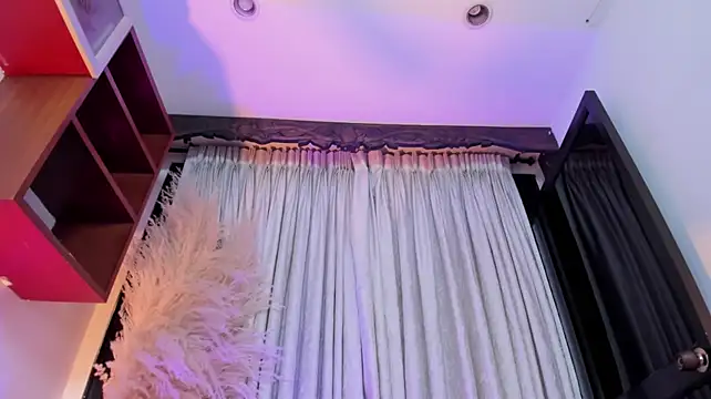 MelodyBliss live cam on StripChat