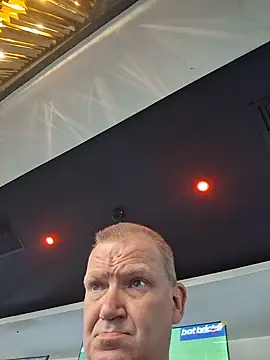 wallacelegend live cam on StripChat