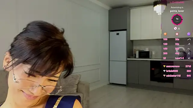 mimiicherry live cam on StripChat