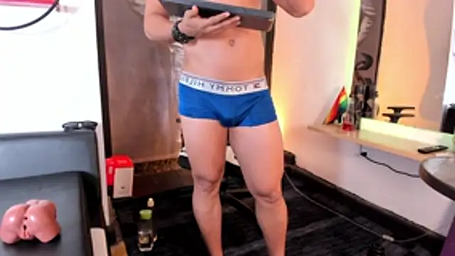 CRISTHIAN_WOLF1 live cam on StripChat