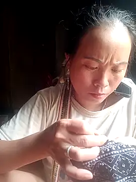 phuongtrinh1 live cam on StripChat