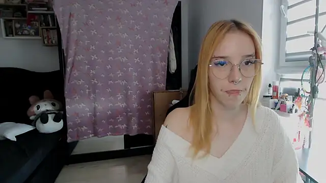 foxSonya live cam on StripChat