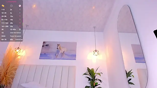 _Emily_Queen live cam on StripChat