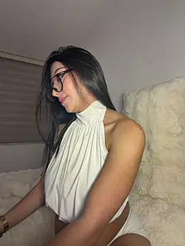 Summer_Waatson live cam on StripChat