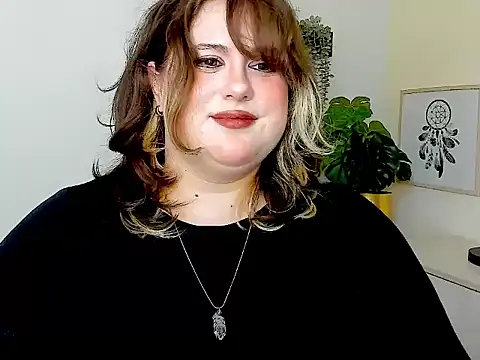 OpheliaLush live cam on StripChat