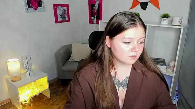 lovely_bloom live cam on StripChat