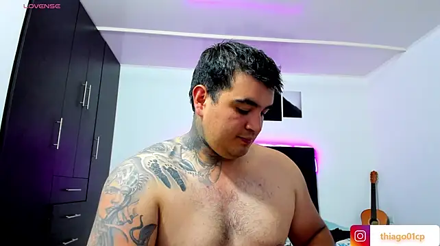 thiago__cp01 live cam on StripChat
