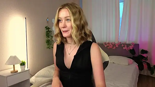 EvaHamilton live cam on StripChat