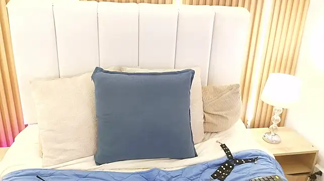 Hell_Boy_06 live cam on StripChat