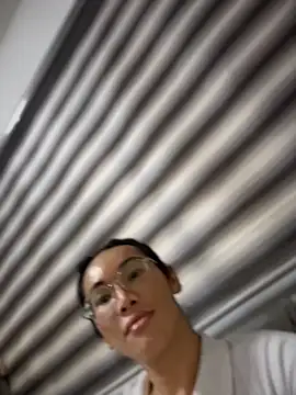 JakoIera2020 live cam on StripChat