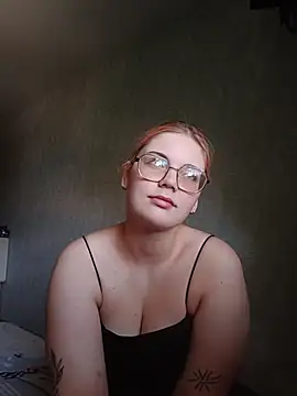 LoisFox live cam on StripChat