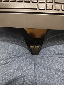 adicma123 live sex cam