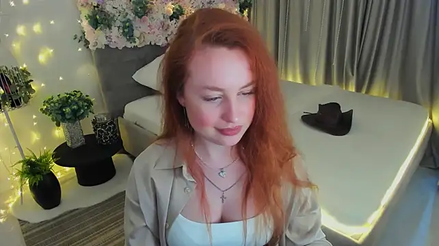 AirySilhouette live cam on StripChat