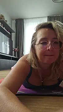 MariaRichi_ live cam on StripChat