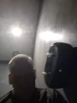wallacelegend live cam on StripChat