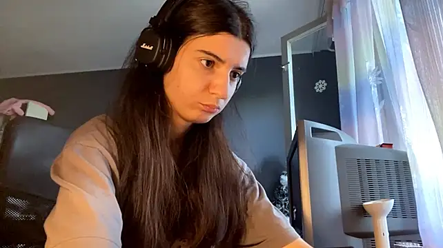 MindaHallmon live cam on StripChat