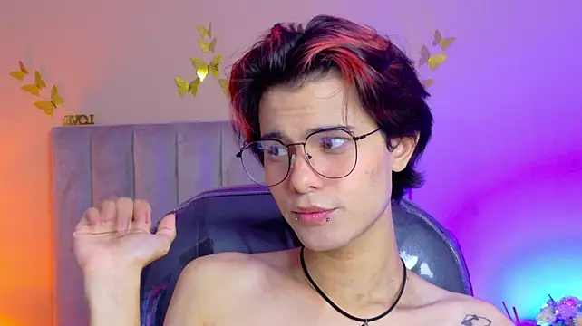 Derek_Sinn live cam on StripChat