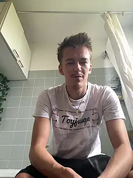 Toyjungee live cam on StripChat