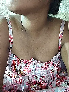 19SRIDEVITELUGU live cam on StripChat