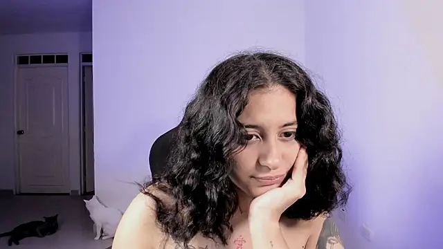 lizzy-c-e-e live cam on StripChat