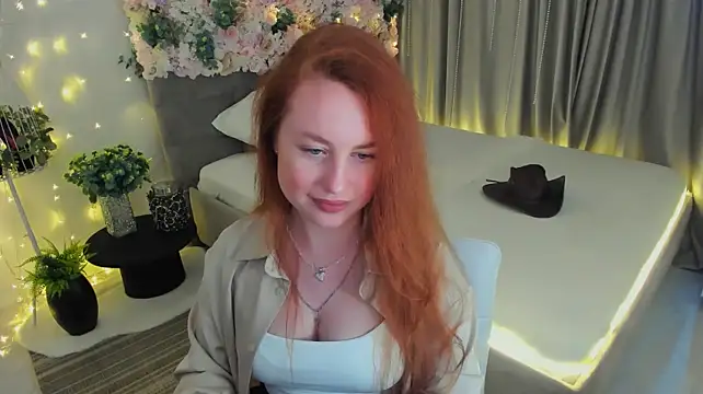 AirySilhouette live cam on StripChat