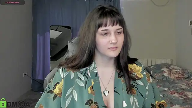 Mia__sensual live cam on StripChat