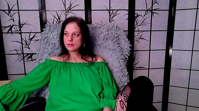 _Sweetlonglips_ live cam on StripChat