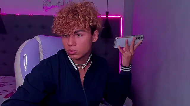 Anyelo_Twink