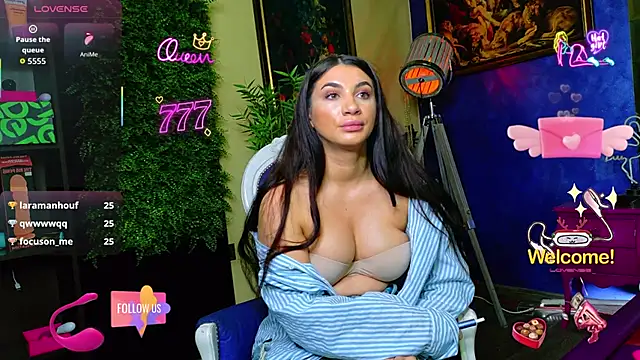 nicolepalmer (F young) - who naked me and make me squirt or cum