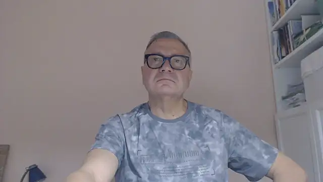 YOU6me live cam on StripChat