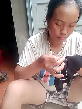 phuongtrinh1 live cam on StripChat