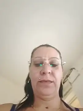 SugarDiamonds live cam on StripChat