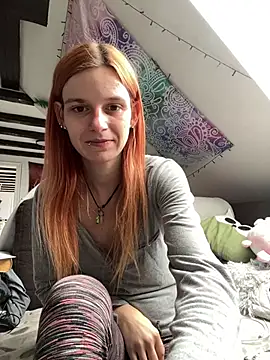 LeylaSquirtyBirty live cam on StripChat
