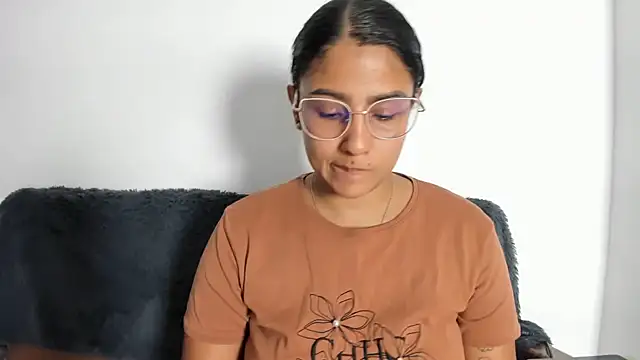 TatyGomez_ live cam on StripChat