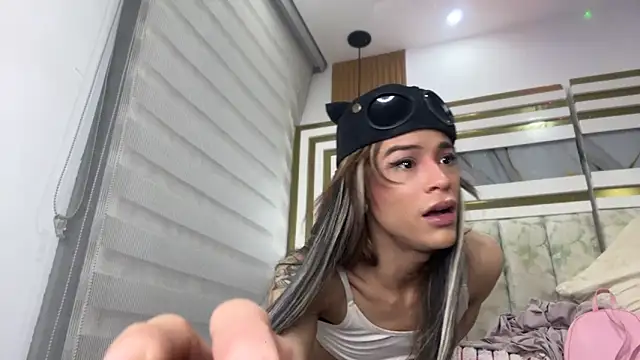 stormytt_ live cam on StripChat
