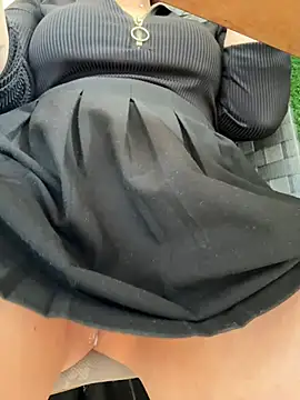 CrazyTori live cam on StripChat