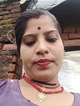 Mohni_bhabiji live cam on StripChat