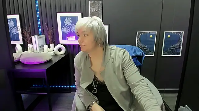 CarmenSoft live cam on StripChat