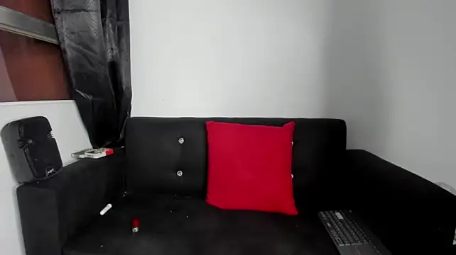 Onion_knight live cam on StripChat
