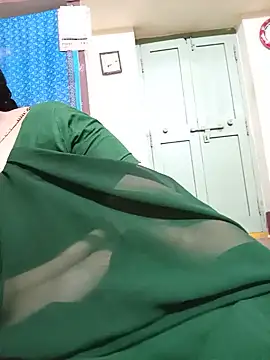 Chikki_20 live cam on StripChat