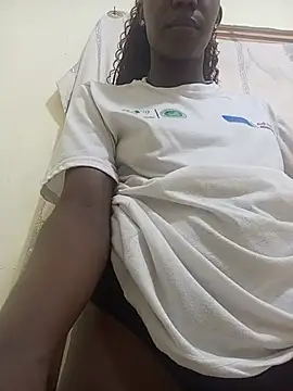 KLASSY77 live cam on StripChat